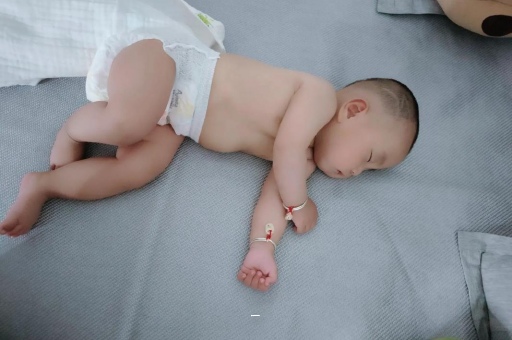 阳春哭泣宝宝魔法眼泪